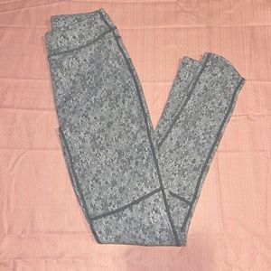 GYMSHARK gray fleur texture leggings